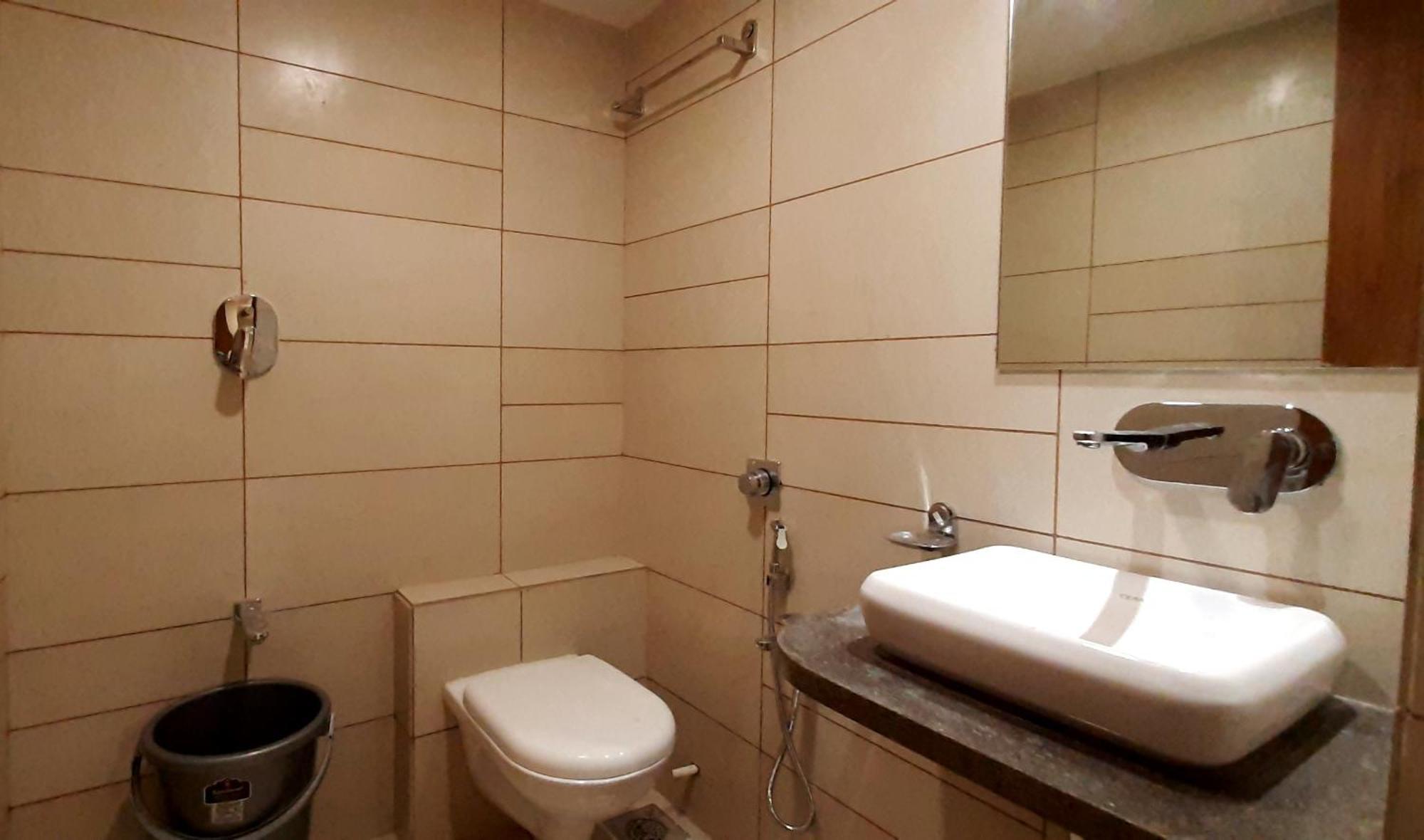 Hotel Kinara อาเมดาบัด ภายนอก รูปภาพ
